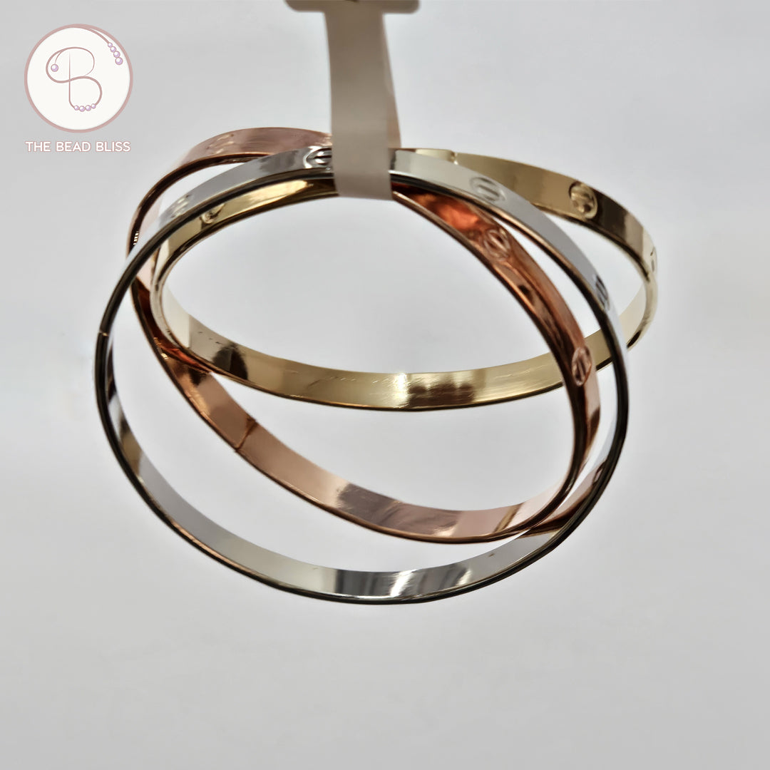 Tricolor Engraved Bangle Set