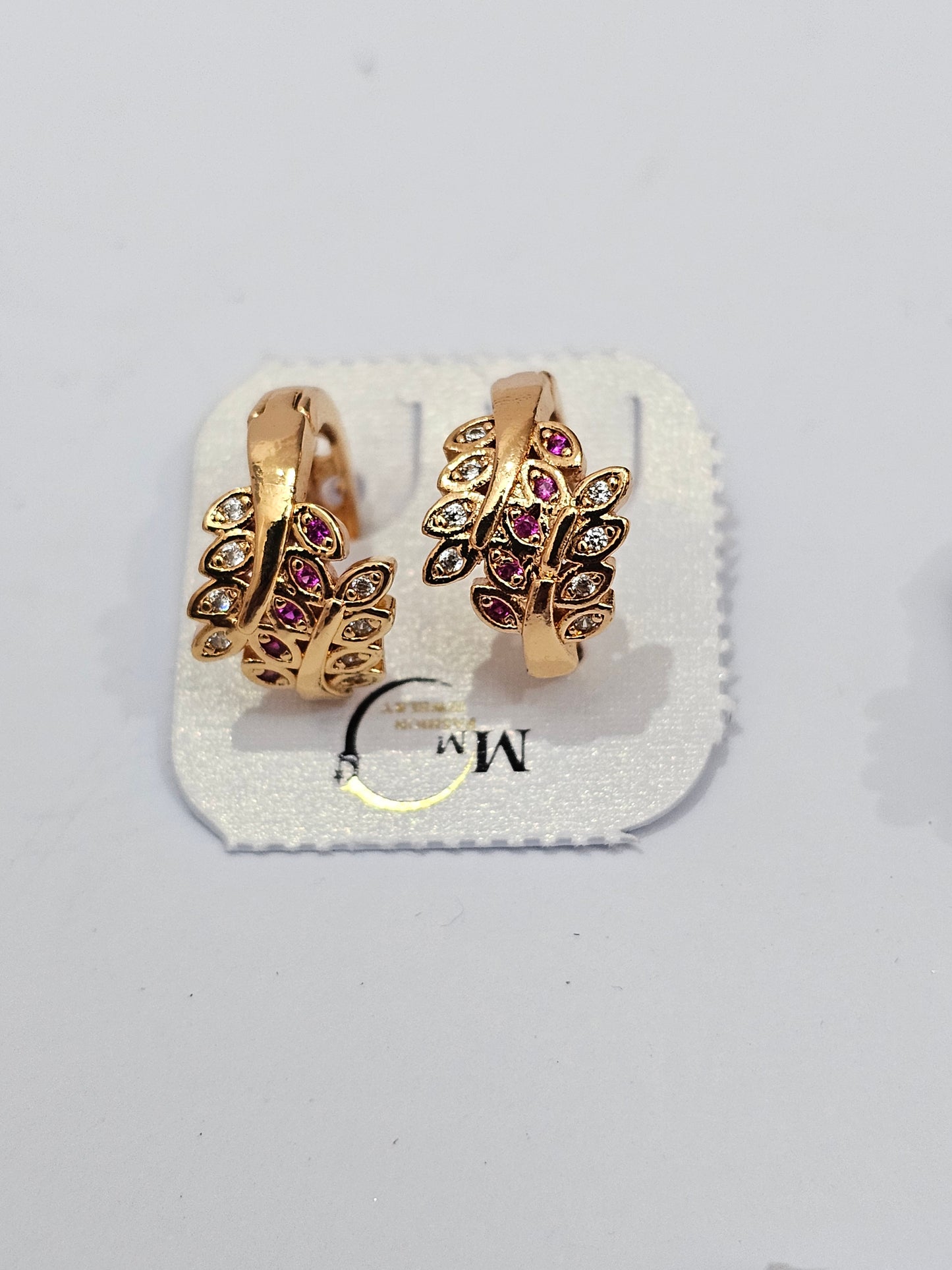 Graceful Leaf-Inspired Hoop Earrings