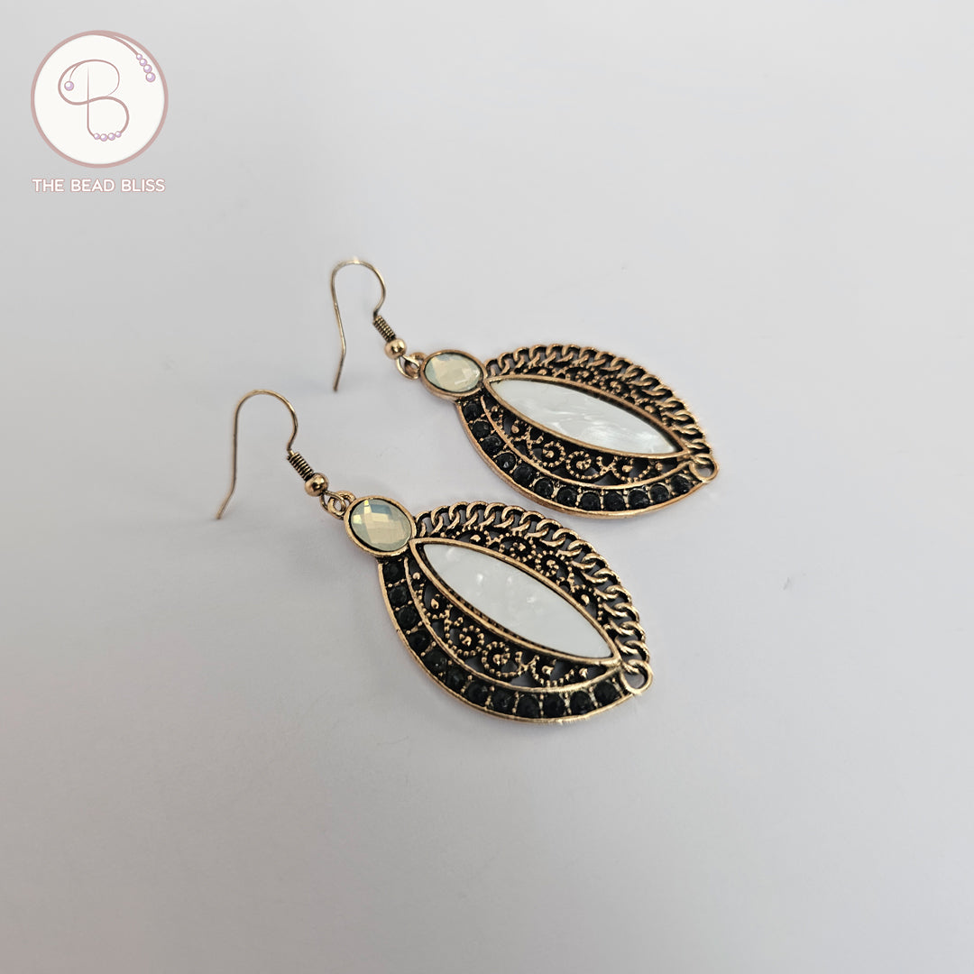 Vintage-Inspired Boho Leaf Drop Earrings
